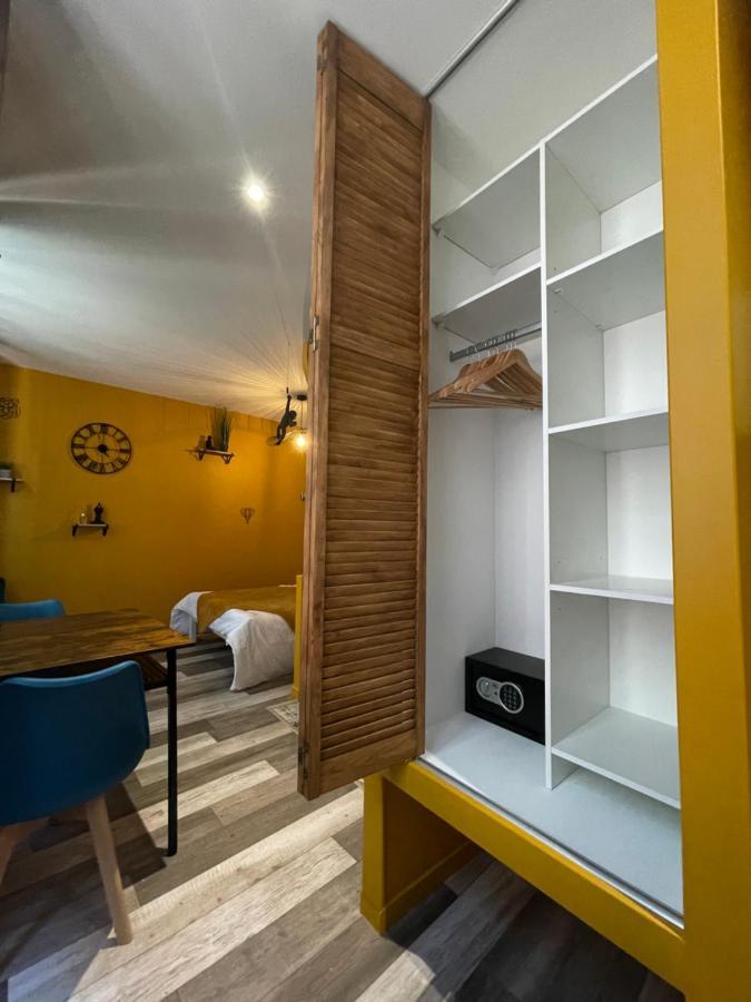 Jungle Room Romans-sur-Isère Exteriör bild