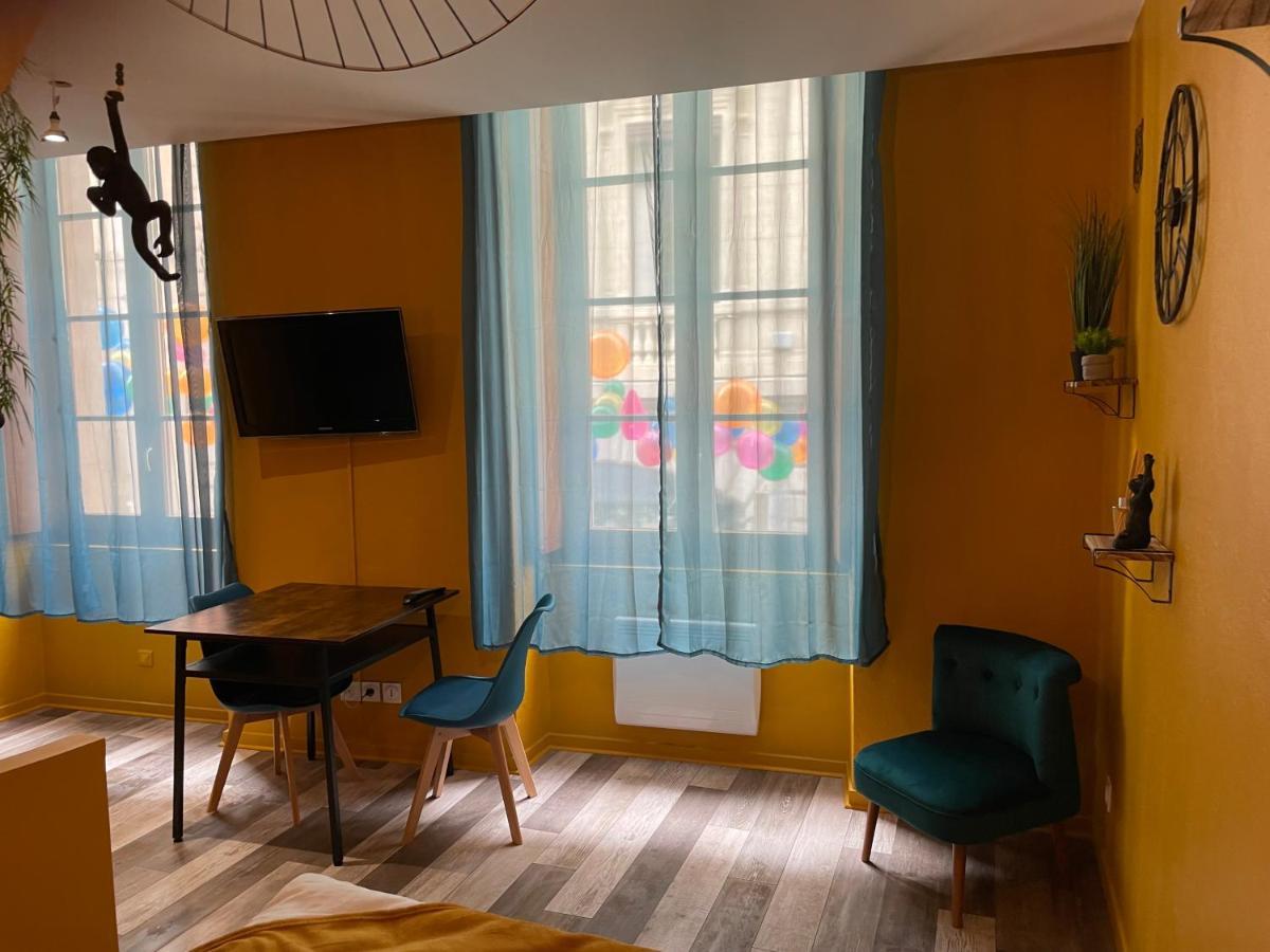 Jungle Room Romans-sur-Isère Exteriör bild