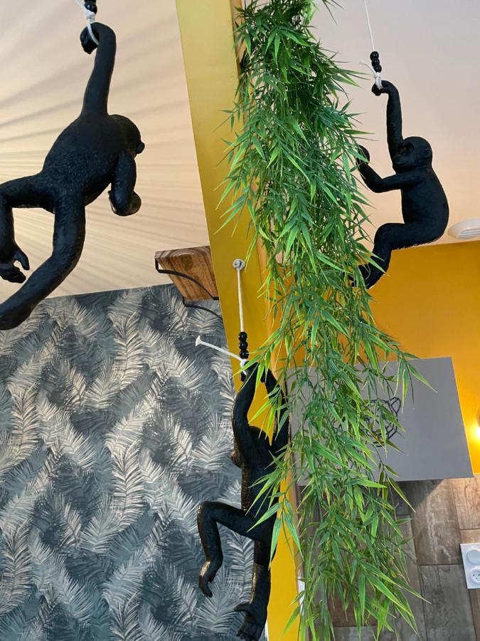 Jungle Room Romans-sur-Isère Exteriör bild